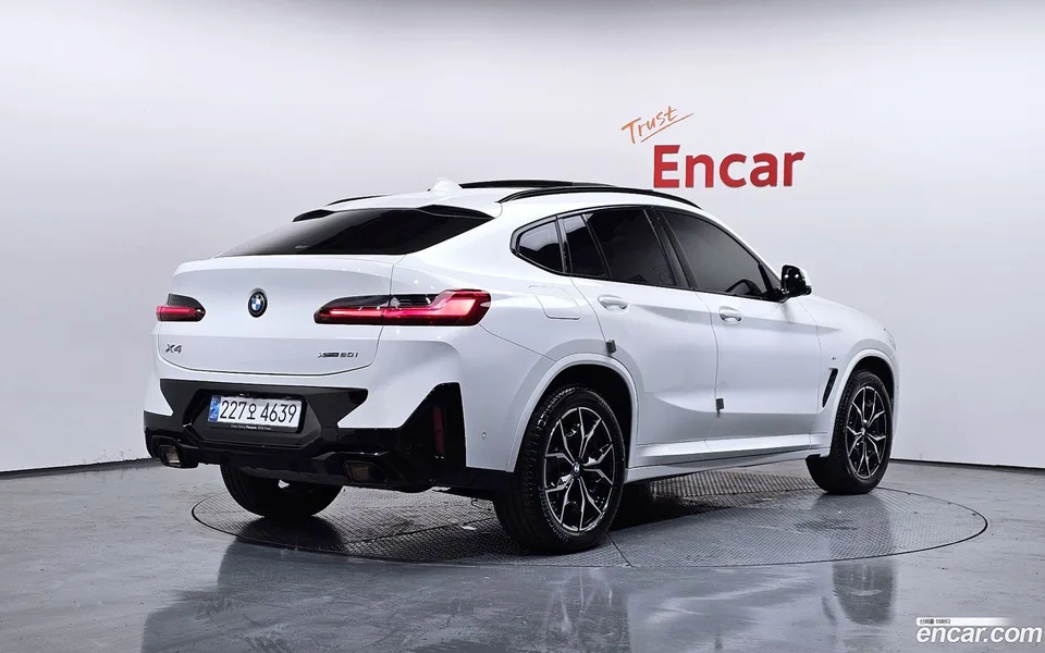 BMW X4 xDrive20i M 2024 — миниатюра 2