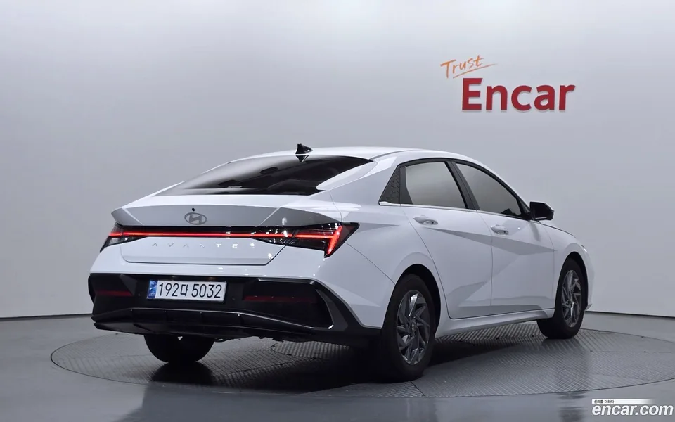 Hyundai Avante CN7 1.6 2024 — миниатюра 2