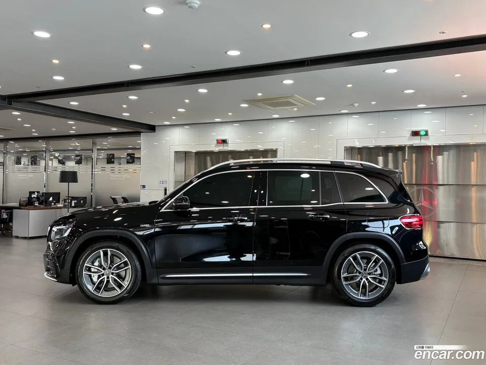 Mercedes-Benz GLB-Class AMG GLB35 4MATIC 2025 — миниатюра 4
