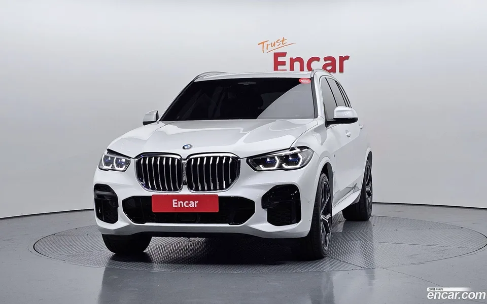 BMW X5 xDrive 40i M 2023 — миниатюра 3