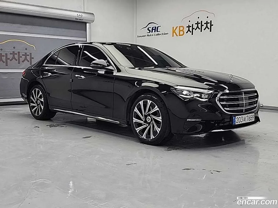 Mercedes-Benz E-Class E300 4MATIC 2024 — миниатюра 4