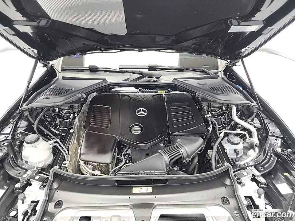 Mercedes-Benz E-Class E300 4MATIC 2024 — миниатюра 5