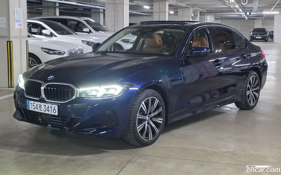 BMW 3 Series 320i 2025 — фото 1, купить с доставкой в Москву
