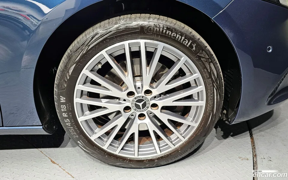 Mercedes-Benz A-Class A250 4MATIC 2022 — миниатюра 5