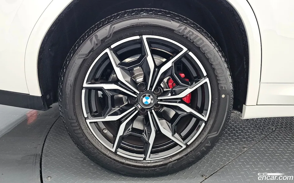 BMW X4 xDrive20i M 2024 — миниатюра 5