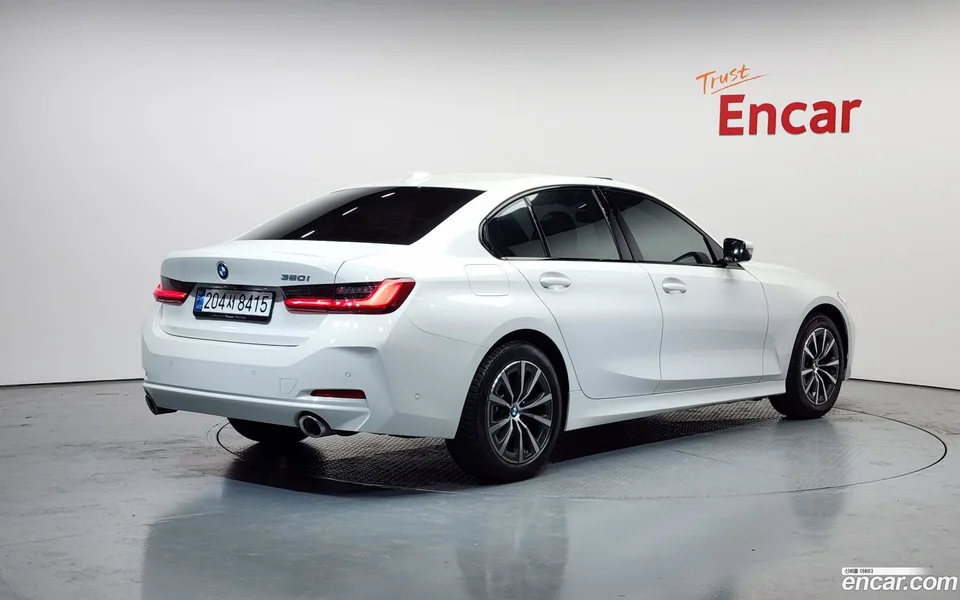 BMW 3 Series 320i 2024 — миниатюра 2