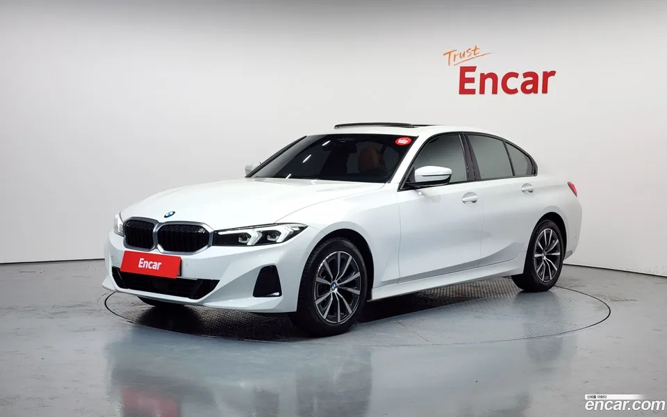 BMW 3 Series 320i 2024 — фото 1, купить с доставкой в Москву