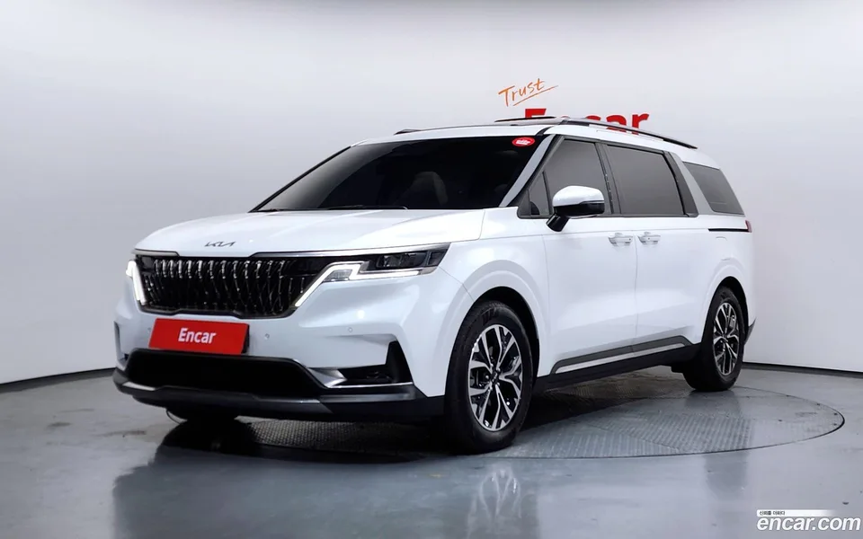 Kia Carnival 9 2022 — фото 1, купить с доставкой в Москву