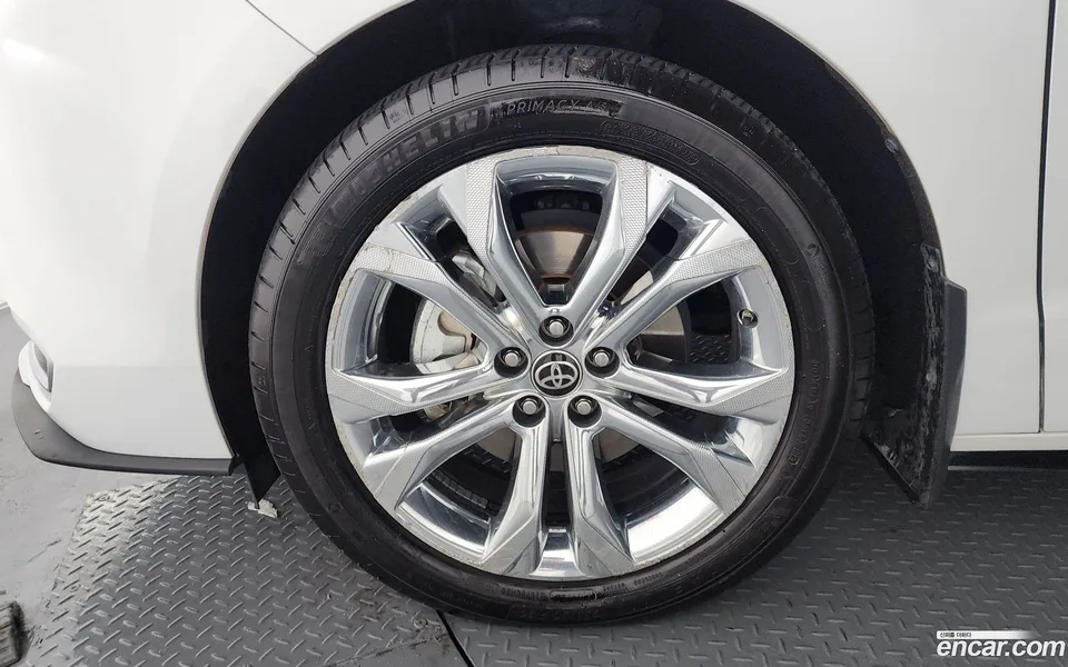 Toyota Sienna 2.5 2WD 2023 — миниатюра 5