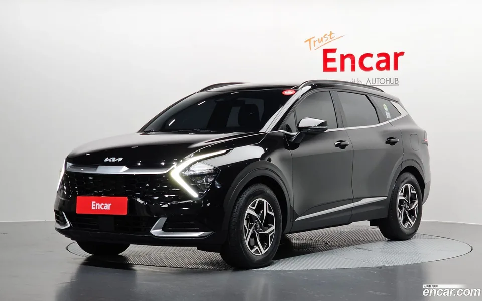 Kia Sportage 2.0 2WD 2023 — фото 1, купить с доставкой в Москву