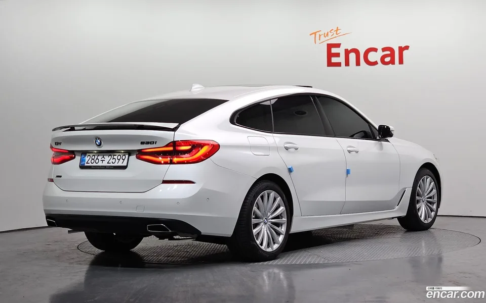 BMW 6 Series GT 630i xDrive 2023 — миниатюра 2