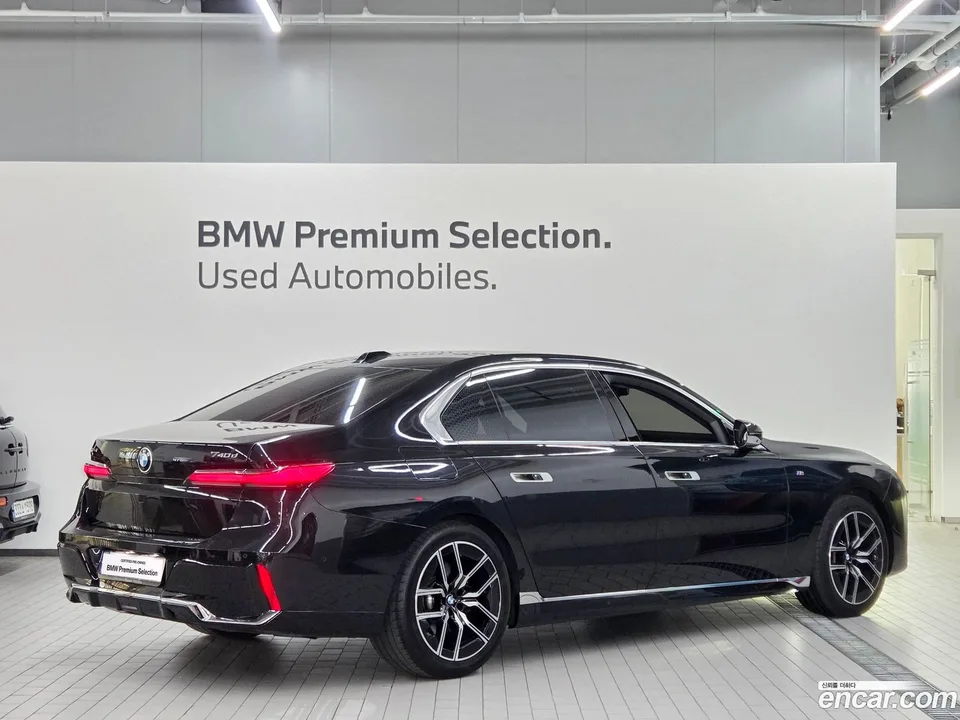 BMW 7 Series 740d xDrive M 2024 — миниатюра 2