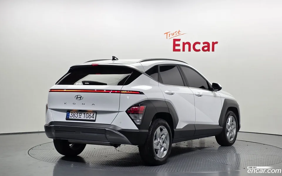 Hyundai Kona 1.6 2WD 2023 — миниатюра 2