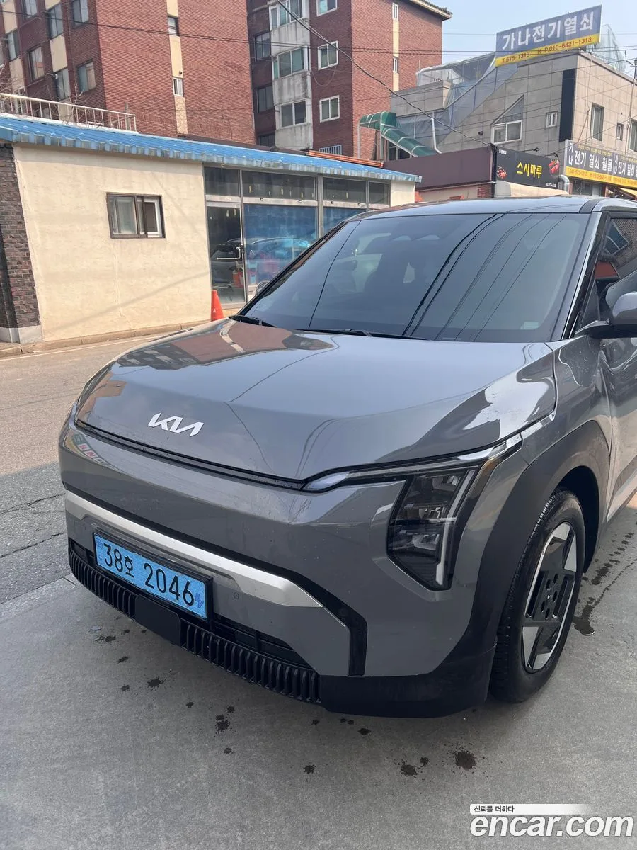 Kia EV3 2WD 2025 — фото 1, купить с доставкой в Москву
