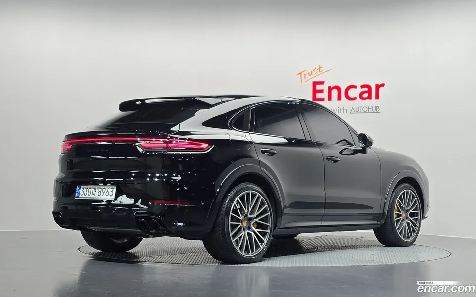 Porsche Cayenne 4.0 2023 — миниатюра 2