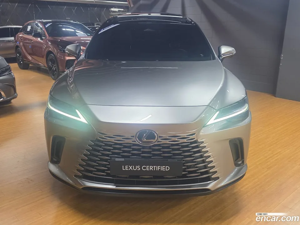 Lexus RX 350h 2023 — миниатюра 3