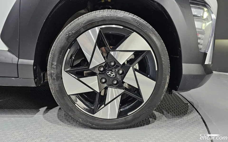 Hyundai Kona 1.6 2WD 2024 — миниатюра 5