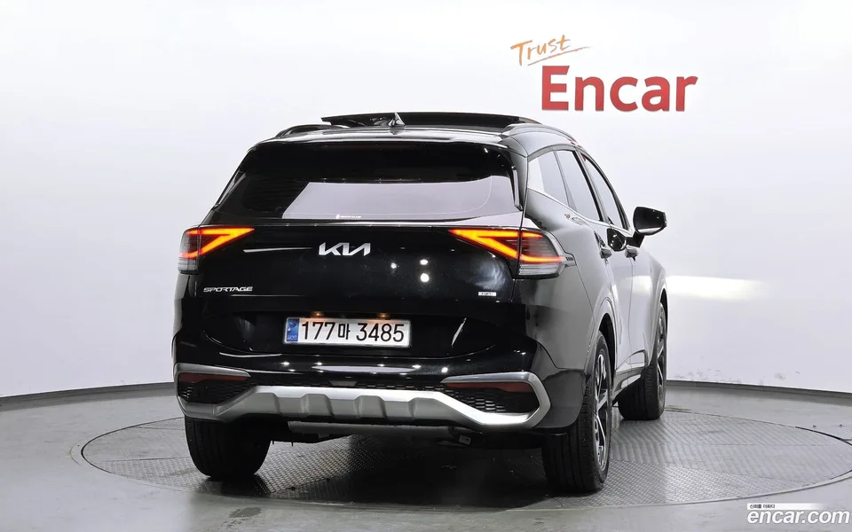 Kia Sportage Hybrid 2WD 2023 — миниатюра 4