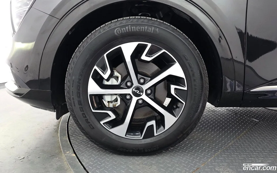 Kia Sportage Hybrid 2WD 2023 — миниатюра 5