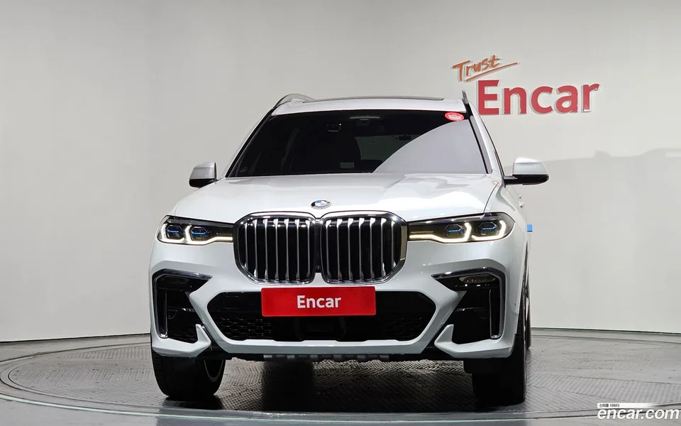 BMW X7 xDrive 40i M 6 2022 — миниатюра 3