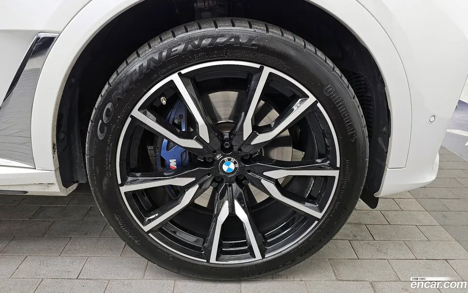 BMW X7 xDrive 40i M 6 2022 — миниатюра 5