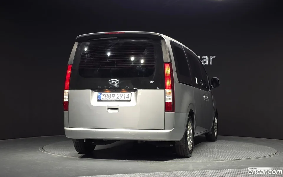 Hyundai Staria 9 2024 — миниатюра 4