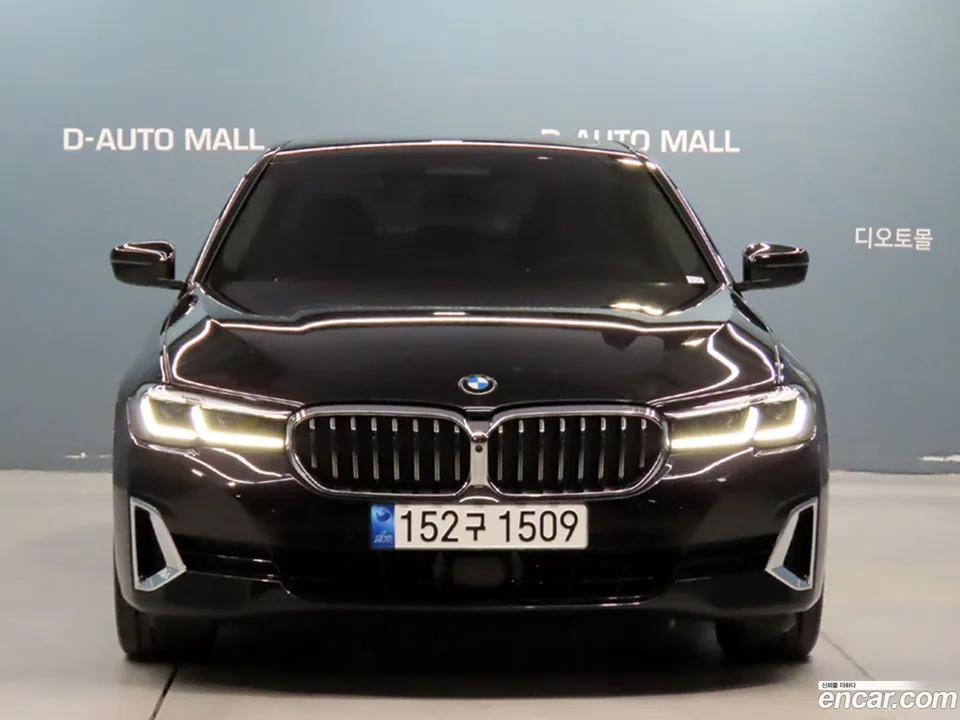 BMW 5 Series 520i 2023 — миниатюра 2
