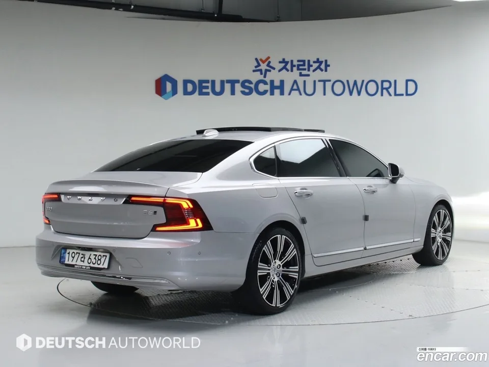 Volvo S90 B6 AWD 2023 — миниатюра 2