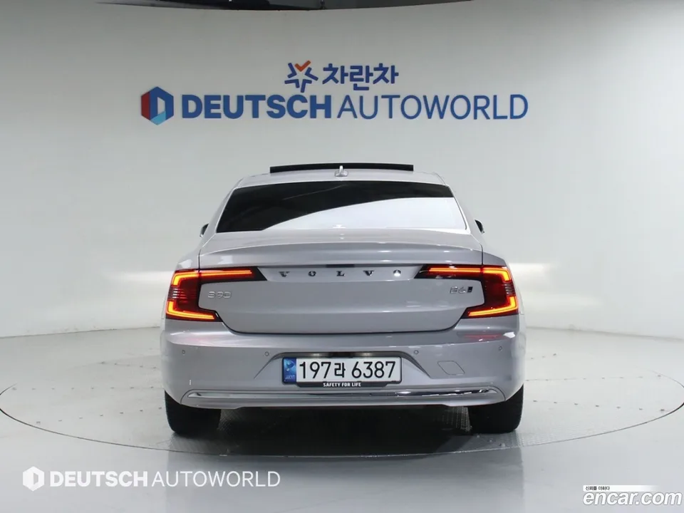 Volvo S90 B6 AWD 2023 — миниатюра 4