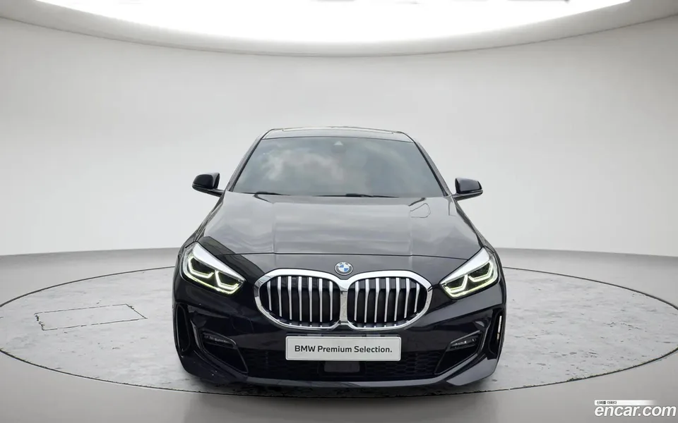 BMW 1 Series 120i M 2023 — миниатюра 3