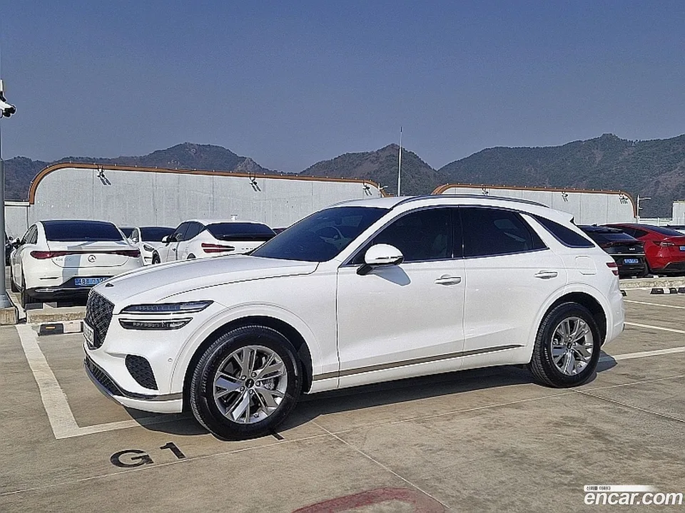 Genesis GV70 2.5T 2WD 2025 — миниатюра 2