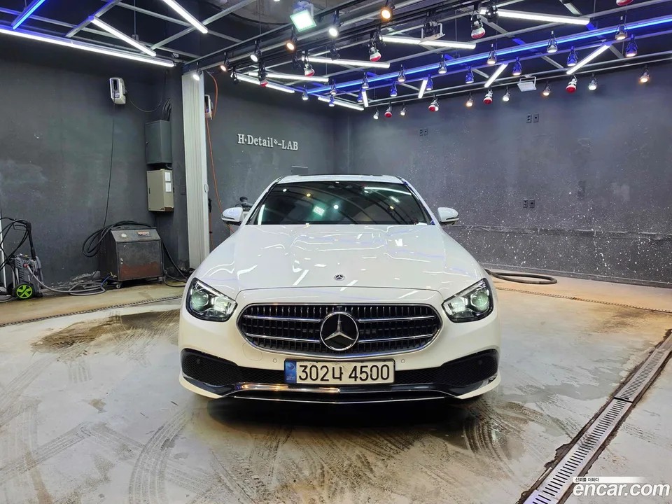 Mercedes-Benz E-Class E350 4MATIC 2022 — фото 1, купить с доставкой в Москву