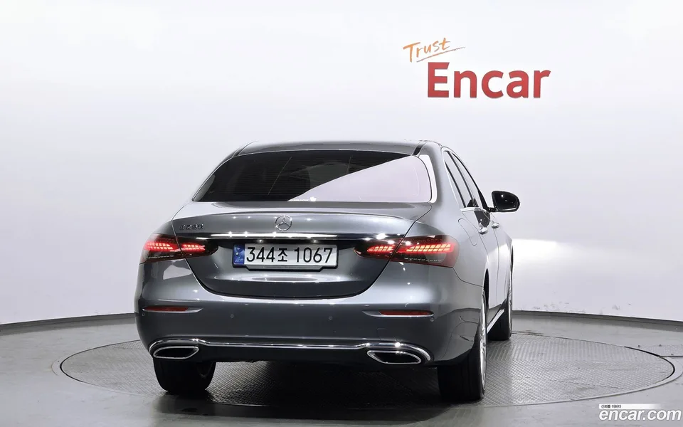 Mercedes-Benz E-Class E250 2022 — миниатюра 4
