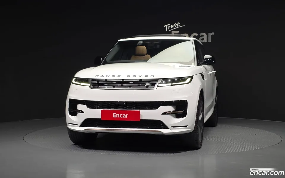 Land Rover Range Rover Sport P550E HSE 2025 — миниатюра 3
