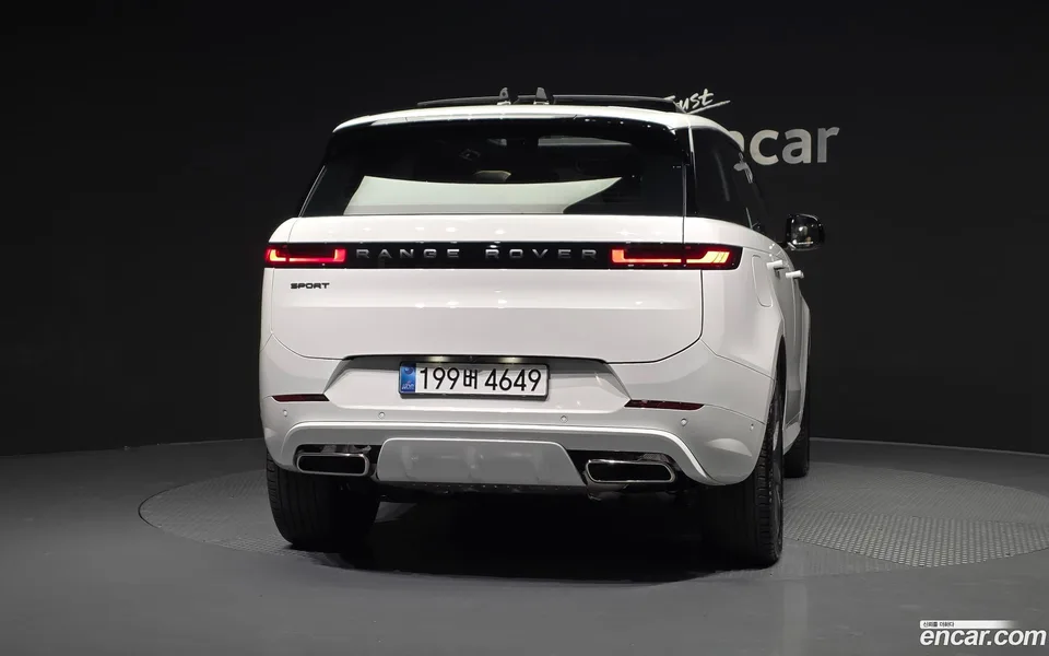 Land Rover Range Rover Sport P550E HSE 2025 — миниатюра 4