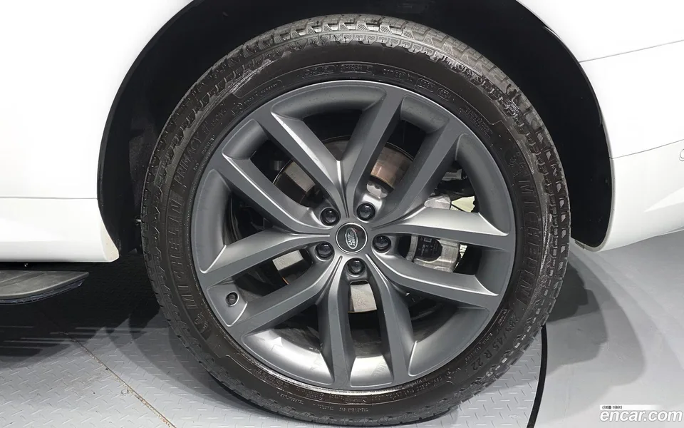 Land Rover Range Rover Sport P550E HSE 2025 — миниатюра 5