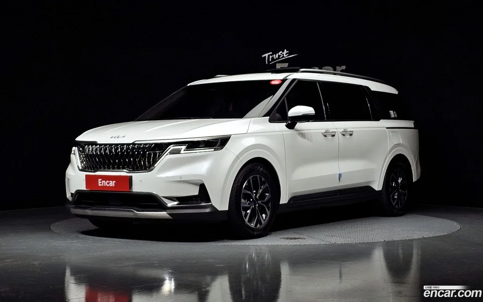 Kia Carnival 9 2022 — фото 1, купить с доставкой в Москву