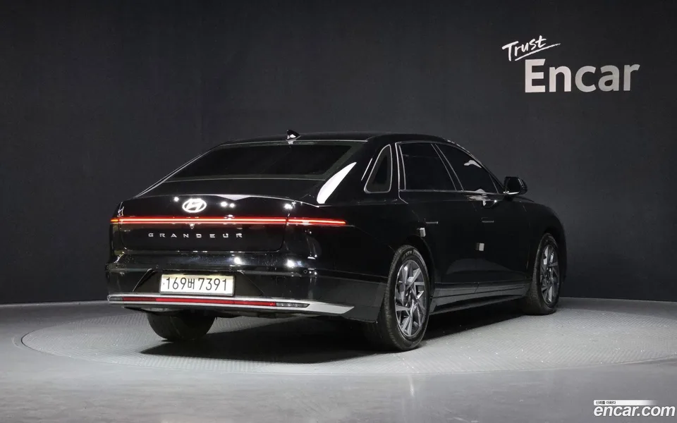 Hyundai Grandeur 2.5 2WD 2023 — миниатюра 2
