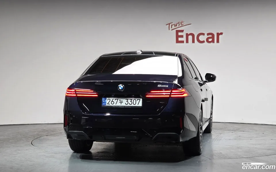 BMW 5 Series 520i M 2024 — миниатюра 4