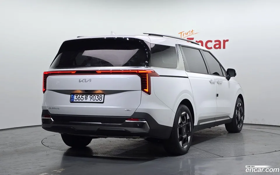 Kia Carnival HEV 7 2024 — миниатюра 2
