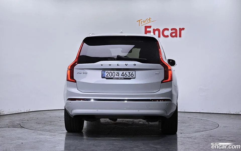Volvo XC90 T8 2024 — миниатюра 4