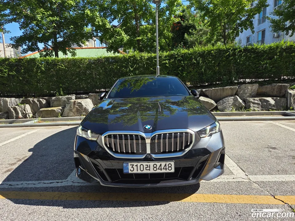 BMW 5 Series 523d M 2024 — миниатюра 3