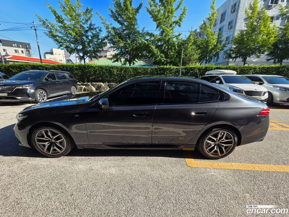BMW 5 Series 523d M 2024 — миниатюра 4