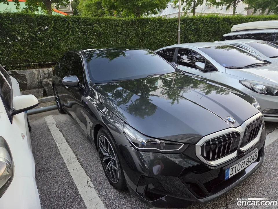BMW 5 Series 523d M 2024 — фото 1, купить с доставкой в Москву