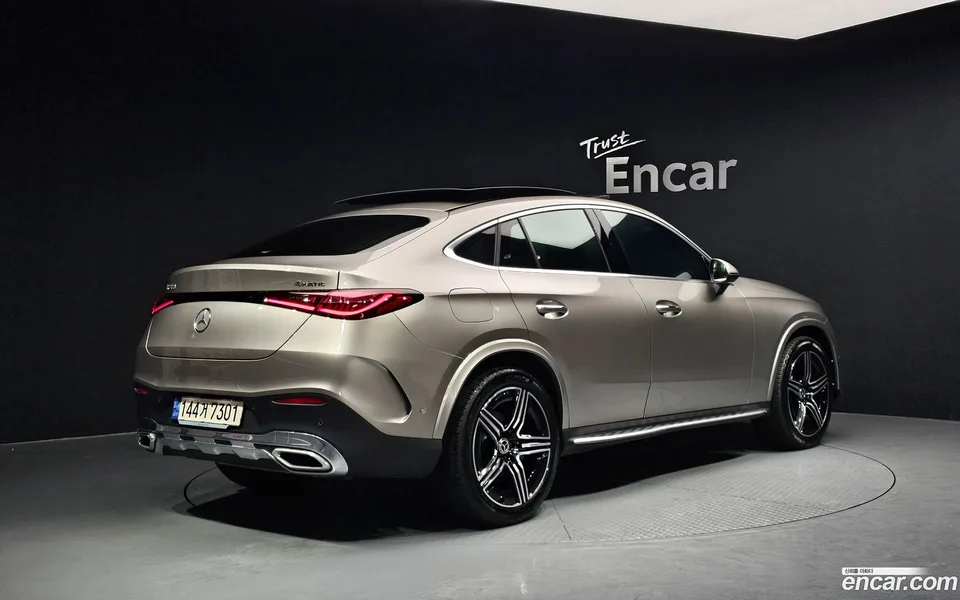 Mercedes-Benz GLC-Class GLC300 4MATIC 2023 — миниатюра 2