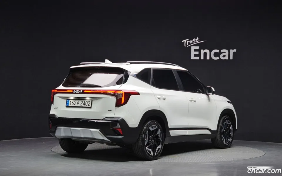 Kia Seltos 2.0 4WD 2022 — миниатюра 2