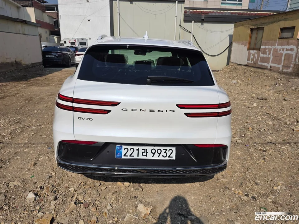 Genesis GV70 2.5T 2WD 2025 — миниатюра 4