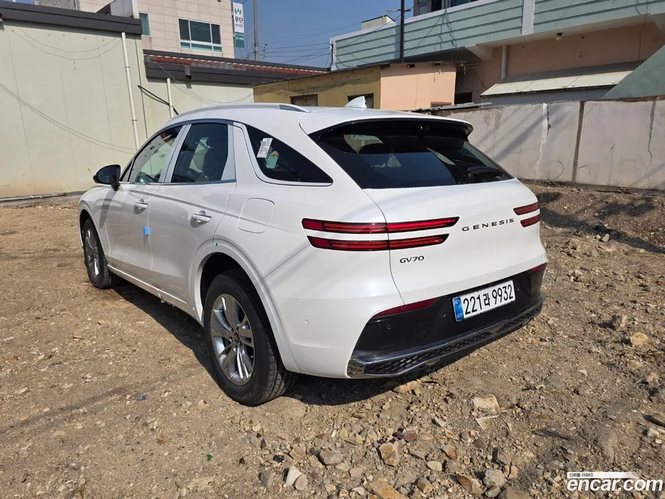 Genesis GV70 2.5T 2WD 2025 — миниатюра 5