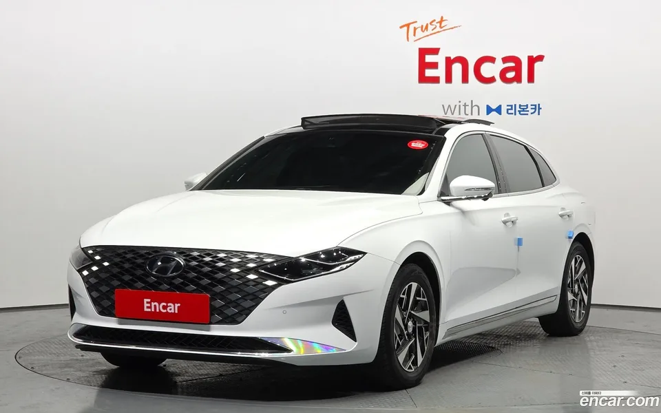 Hyundai Grandeur IG Hybrid 2022 — фото 1, купить с доставкой в Москву