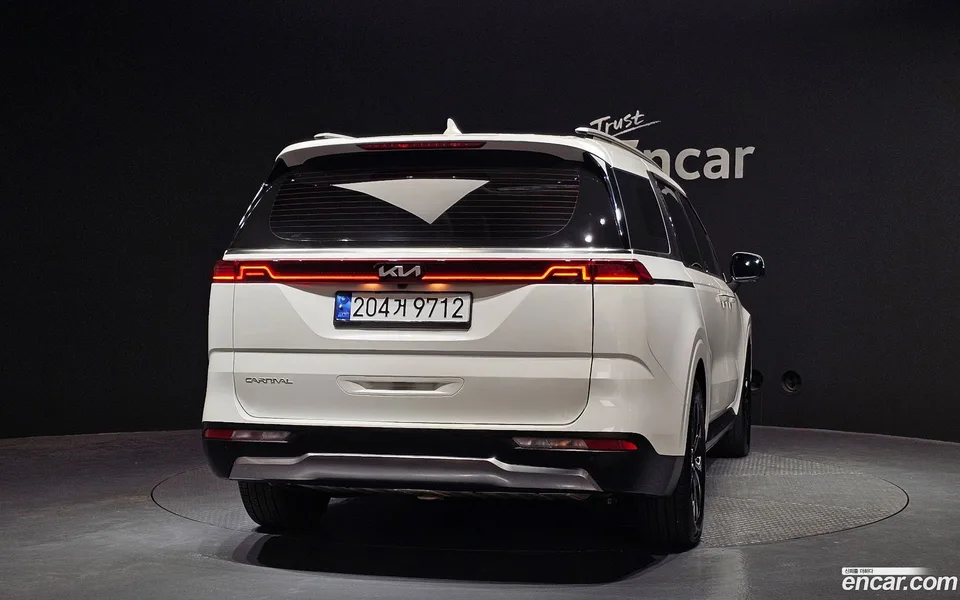 Kia Carnival 7 2023 — миниатюра 4